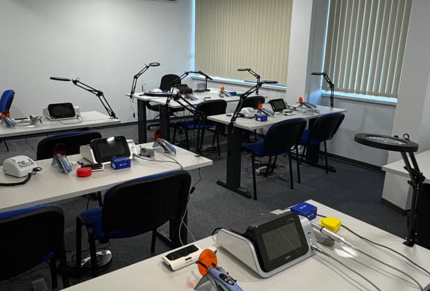 Practical Work and Demonstration Hall.