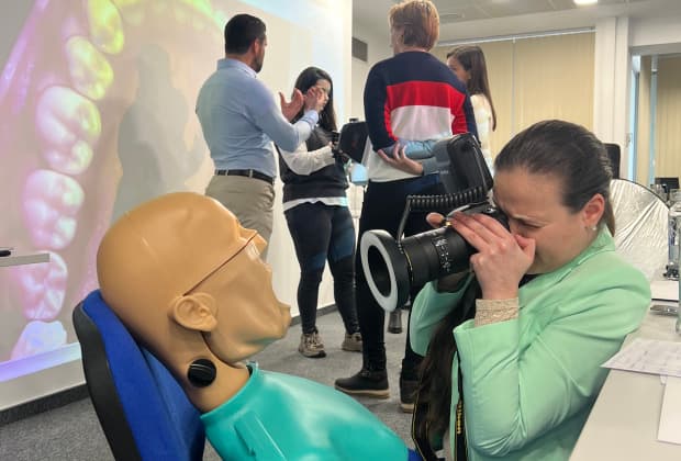 Практическа работа в курса по дентална фотография